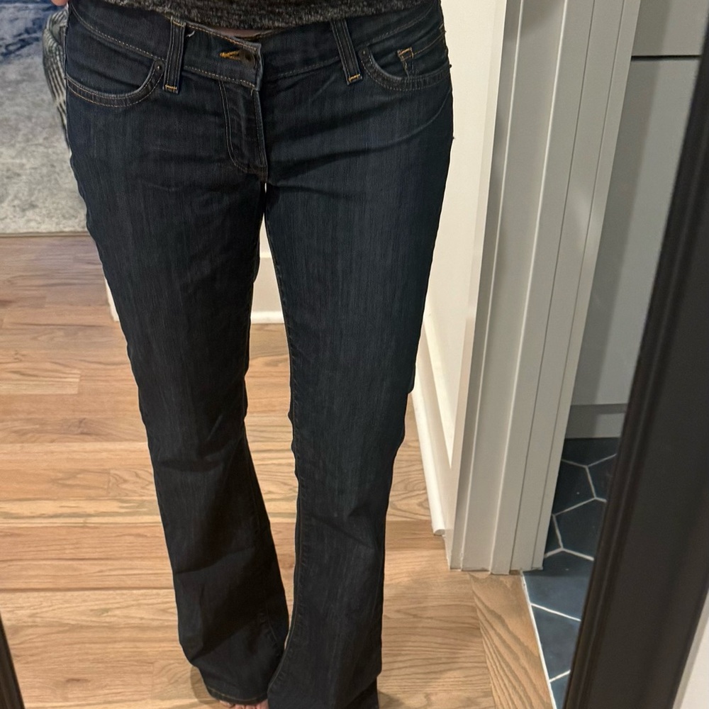 Lucky Brand dark denim vintage low rise 4/27